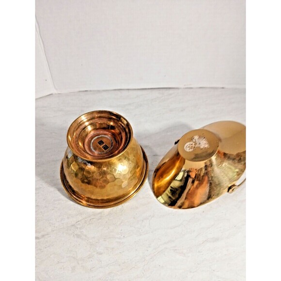 2 Brass Minature Flower Baskets with Folding Handles. - Picture 4 of 7